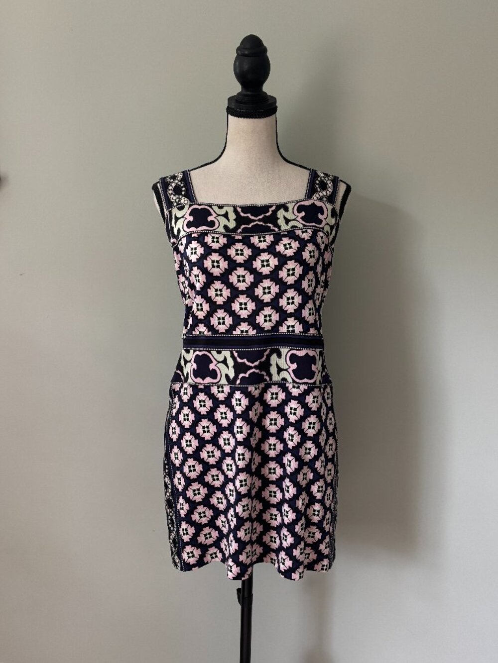 Diane von Furstenberg Silk Mosaic Print Mini Dress Size 6 Like New